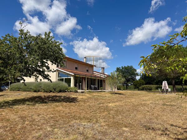 Maison 9 pièce(s) 6 chambre(s) 233.79 m²