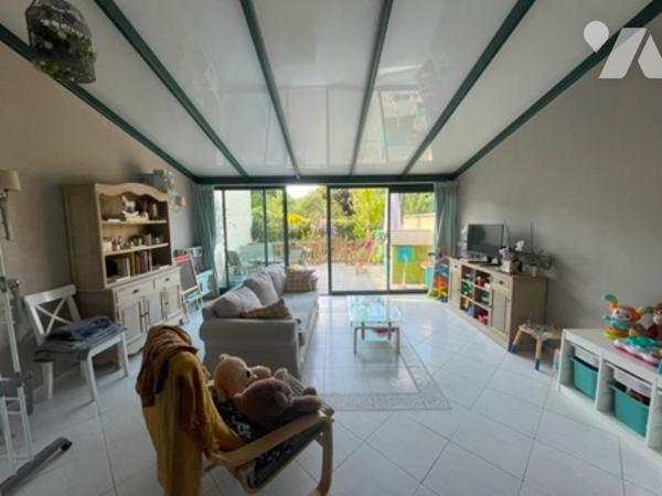 UNE MAISON A USAGE D'HABTIATION