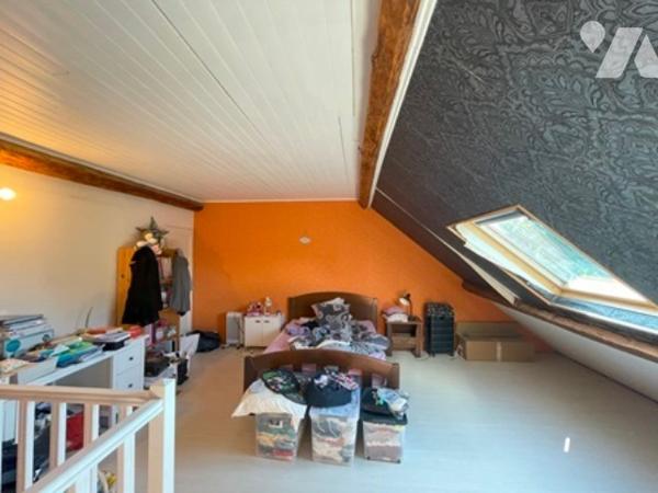 UNE MAISON A USAGE D'HABTIATION