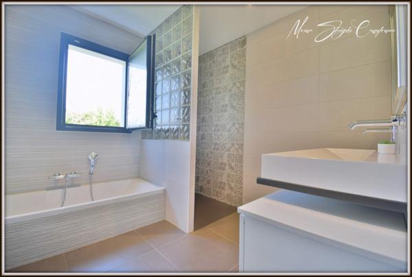 Propriété d'exception à vendre 8 pièces SOUSTONS (40) Villa de 290 m2 Annexe indépendante proche du lac