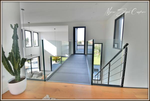 Propriété d'exception à vendre 8 pièces SOUSTONS (40) Villa de 290 m2 Annexe indépendante proche du lac