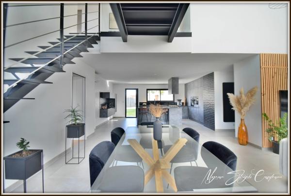 Propriété d'exception à vendre 8 pièces SOUSTONS (40) Villa de 290 m2 Annexe indépendante proche du lac