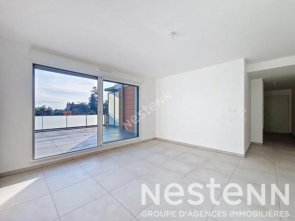 GENAS Hyper Centre - Attique NEUF en frais de notaire réduits - 3 pièces de 79.37m² avec large terrasse et vue dégagée