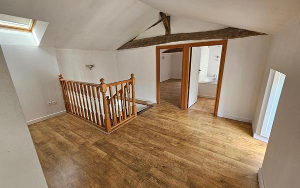 Maison à vendre    5 pièces •  Saint-Jean-d'Angély