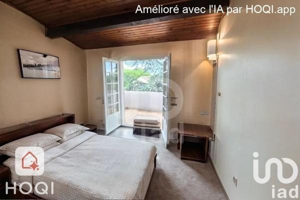 Maison traditionnelle 6 pièces de 177 m² à Manduel (30129)