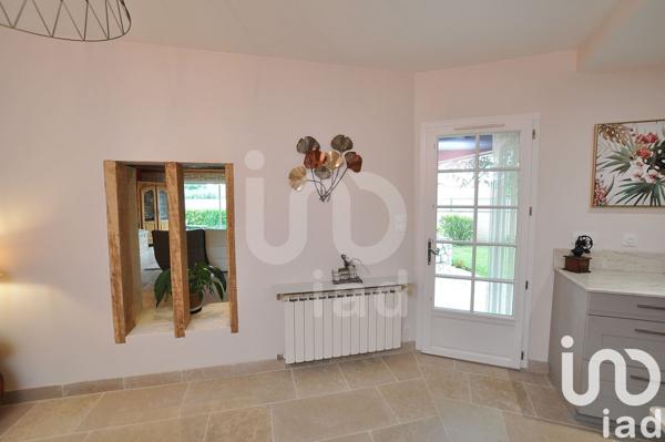 Maison traditionnelle 6 pièces de 177 m² à Manduel (30129)