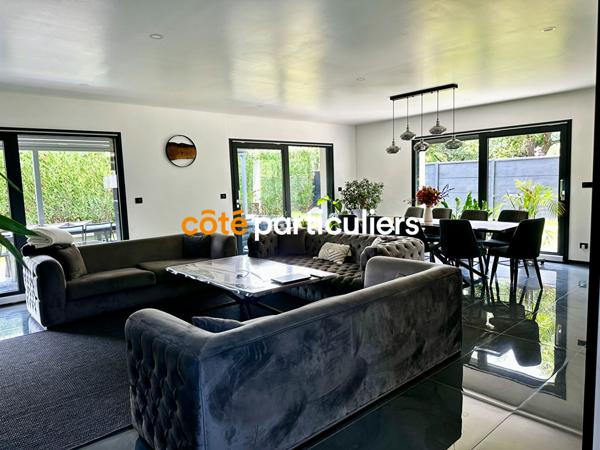 Vente Maison214 m² - 6 Pièces - MIRECOURT (88500)