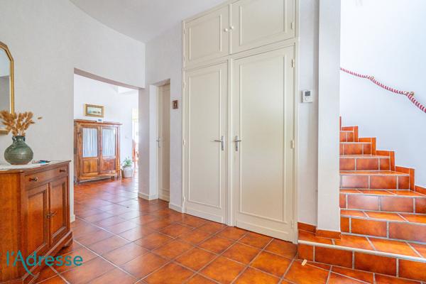 CESTAS PIERRETTES - Maison familiale de 150m² avec jardin et double garage