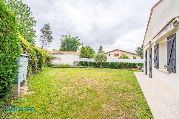 CESTAS PIERRETTES - Maison familiale de 150m² avec jardin et double garage
