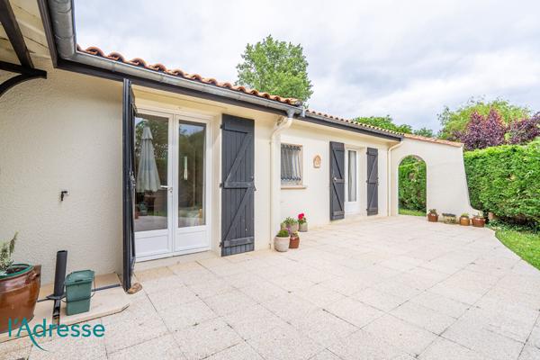 CESTAS PIERRETTES - Maison familiale de 150m² avec jardin et double garage