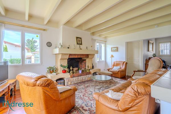CESTAS PIERRETTES - Maison familiale de 150m² avec jardin et double garage