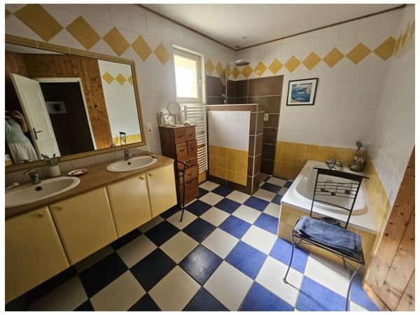 Maison - MONTROND LES BAINS