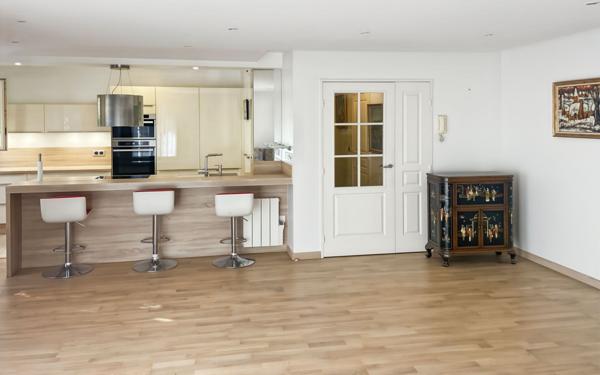 Appartement à vendre    3 pièces • 65 m2 Montrouge