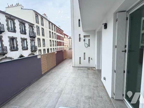 BREST - Secteur Saint-Martin T3 avec terrasse de 25m2

Situé au 1er étage d'une résidence ave...