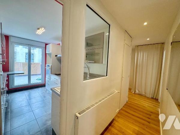 BREST - Secteur Saint-Martin T3 avec terrasse de 25m2

Situé au 1er étage d'une résidence ave...