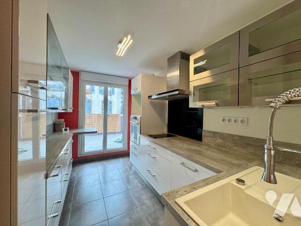 BREST - Secteur Saint-Martin T3 avec terrasse de 25m2

Situé au 1er étage d'une résidence ave...