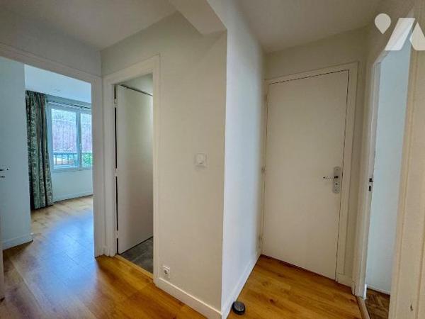 BREST - Secteur Saint-Martin T3 avec terrasse de 25m2

Situé au 1er étage d'une résidence ave...