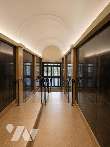 AVIGNON INTRA-MUROS – PLACE DE L’HORLOGE-  194 m² avec ascenseur 