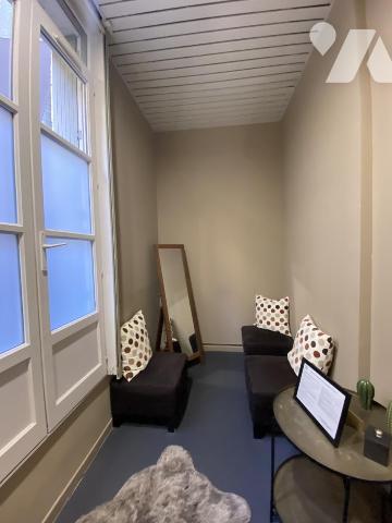 AVIGNON, emplacement exceptionnel pour des bureaux professionnels