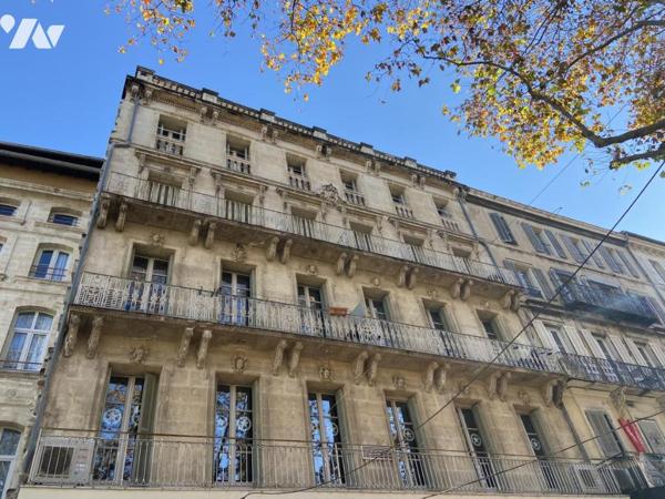AVIGNON, emplacement exceptionnel pour des bureaux professionnels