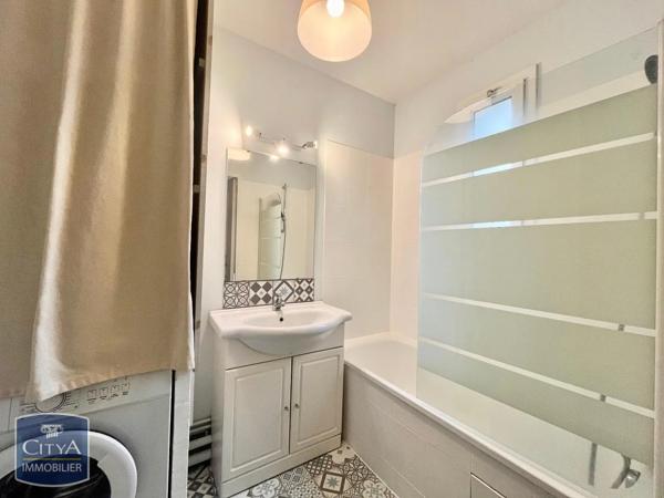 Appartement à louer 2 pièces 49m² Tours (37200)