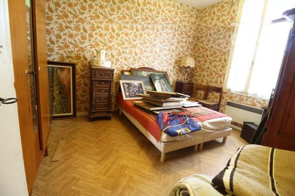 A vendre une maison avec possibilité de vivre de plain pied.
