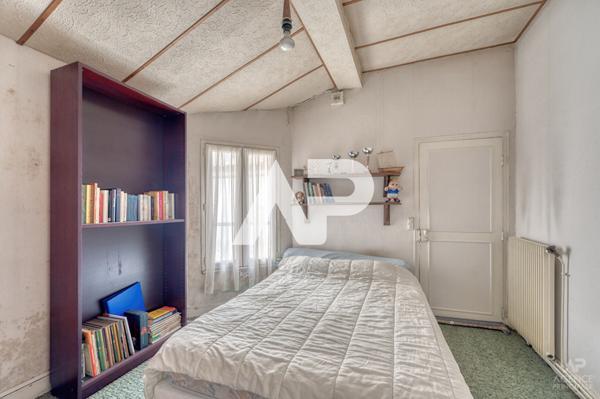 Ensemble immobilier Rueil-Malmaison 10 pièce(s) 184m2 €1 242 000 ** - Référence 19457