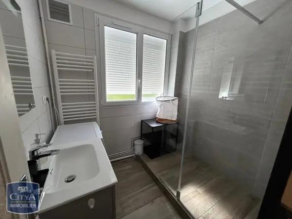 Appartement à louer 4 pièces 82.92m² Guéret (23000)
