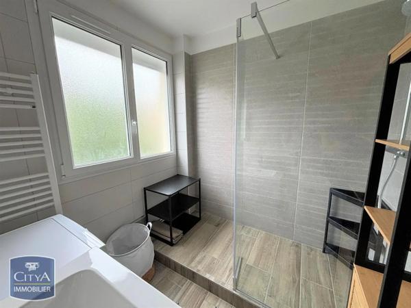 Appartement à louer 4 pièces 82.92m² Guéret (23000)