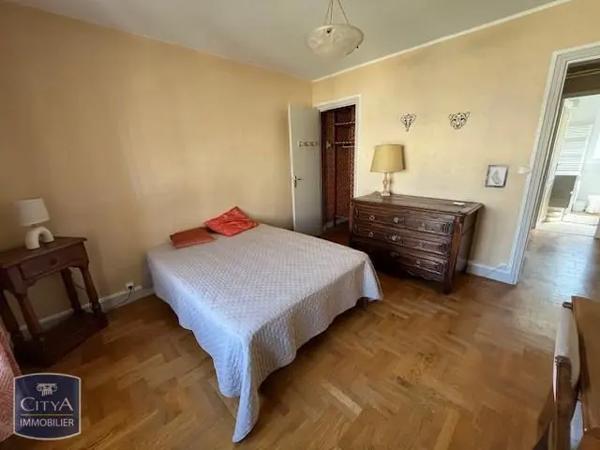 Appartement à louer 4 pièces 82.92m² Guéret (23000)