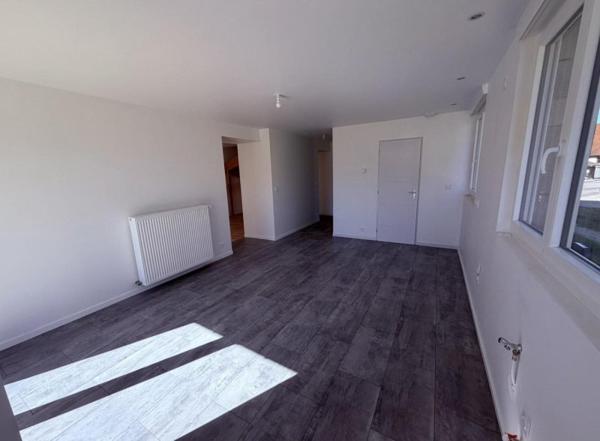 Vente / Maison et grand terrain