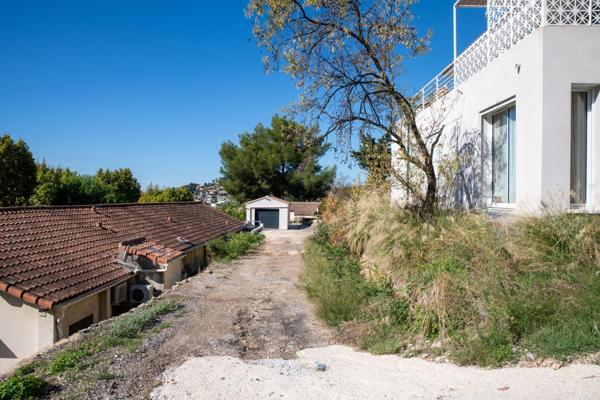 Terrain à bâtir avec sa vue dégagée alliant calme et qualité de vie