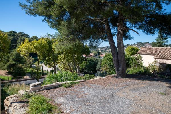 Terrain à bâtir avec sa vue dégagée alliant calme et qualité de vie