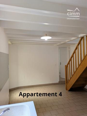 Situé en plein centre historique de FERRIERES EN GATINAIS 45210,&nbsp;immeuble de rapport 4 appartements déjà loués.