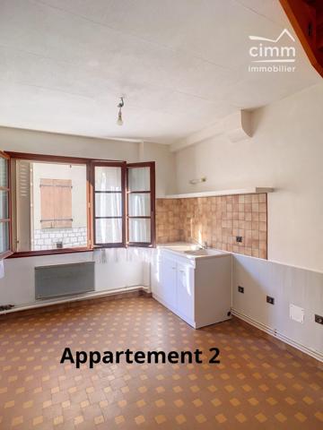 Situé en plein centre historique de FERRIERES EN GATINAIS 45210,&nbsp;immeuble de rapport 4 appartements déjà loués.