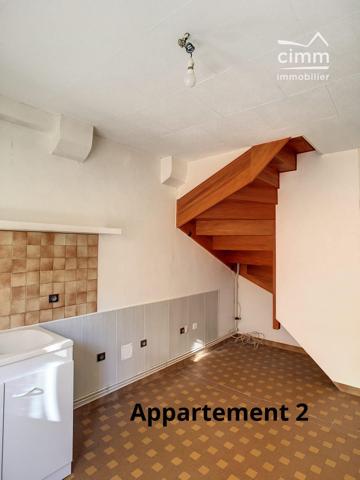 Situé en plein centre historique de FERRIERES EN GATINAIS 45210,&nbsp;immeuble de rapport 4 appartements déjà loués.