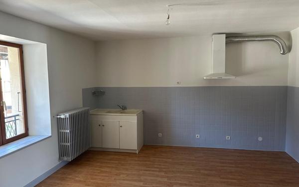 Maison à vendre    8 pièces •  Lancrans