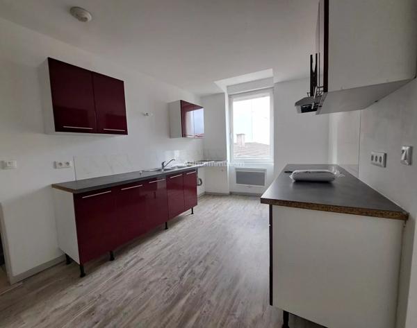 Location                                                      Appartement
                        
                     4 pièces                      103 m2                     à Carmaux