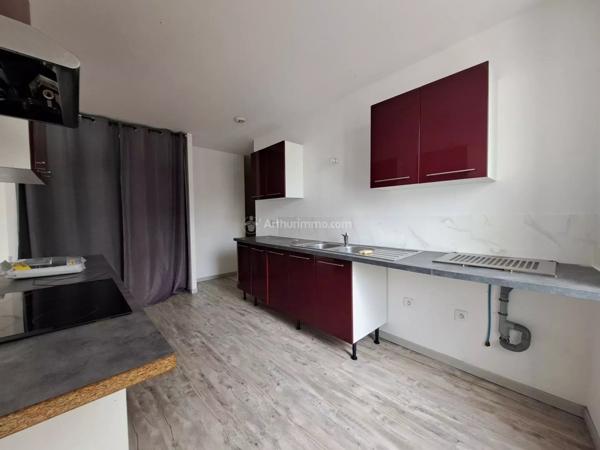 Location                                                      Appartement
                        
                     4 pièces                      103 m2                     à Carmaux