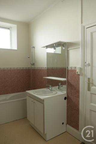 Immeuble à vendre  500 m2 MONTLUCON - 03