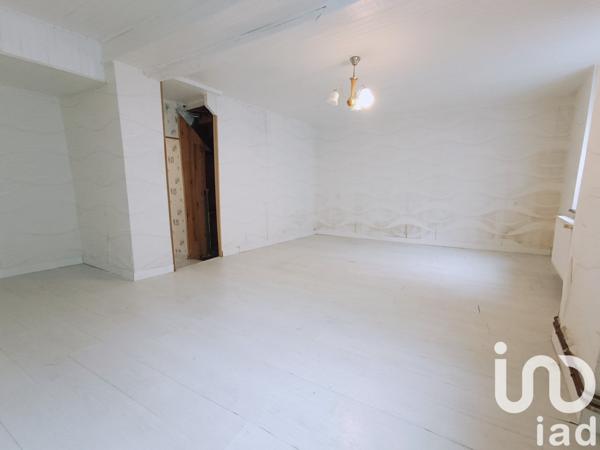 Maison de campagne 4 pièces de 132 m² à Voisey (52400)