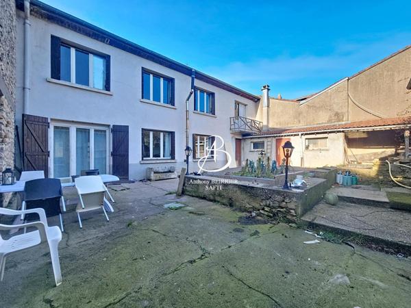 Belle maison lumineuse sur 4900 m2 de terrain