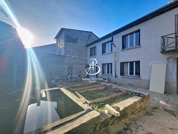 Belle maison lumineuse sur 4900 m2 de terrain