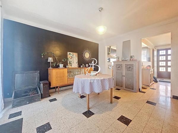 Belle maison lumineuse sur 4900 m2 de terrain