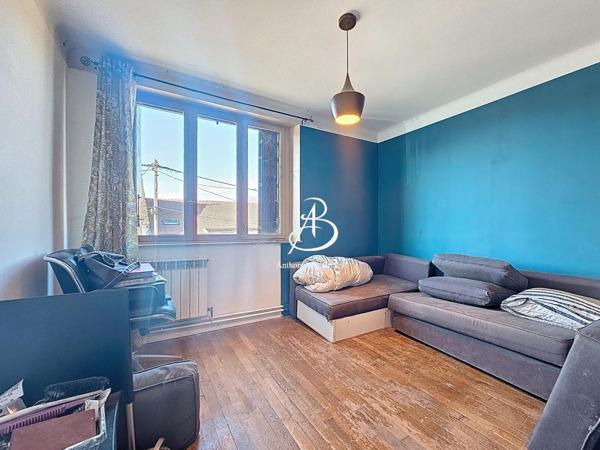 Belle maison lumineuse sur 4900 m2 de terrain