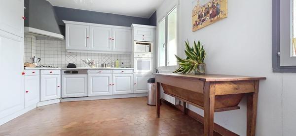 Maison ancienne 3-5 chambres sur terrain 745m²