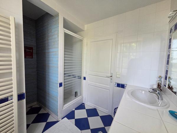 Maison 11 pièces 308 m2