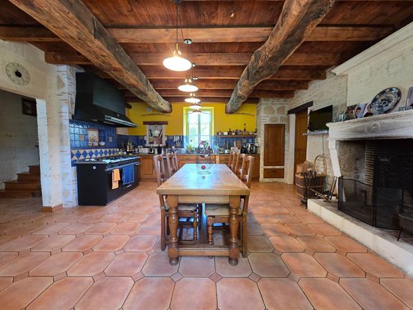 Maison 11 pièces 308 m2