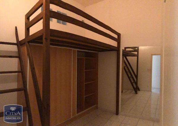 Appartement à louer 2 pièces 70.15m²