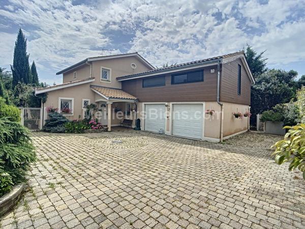 Villa de 215m2 sur un terrain de 870m2